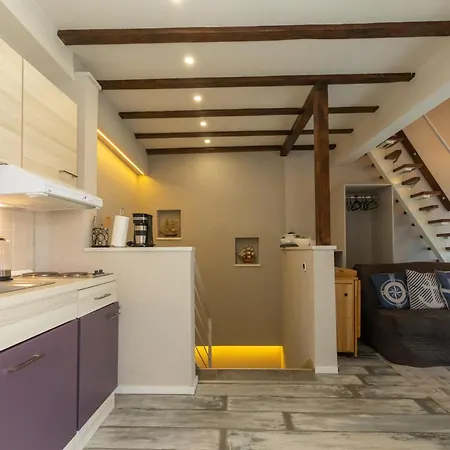 Nautical Old Town - With Roof Terrace Apartment