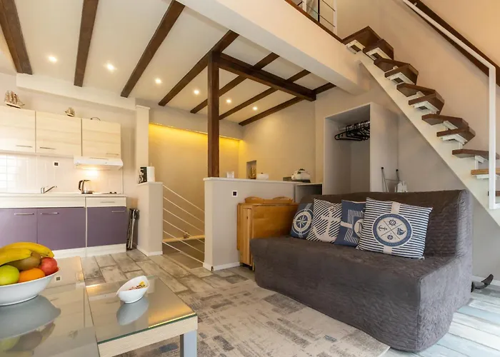 Nautical Old Town - With Roof Terrace Apartman